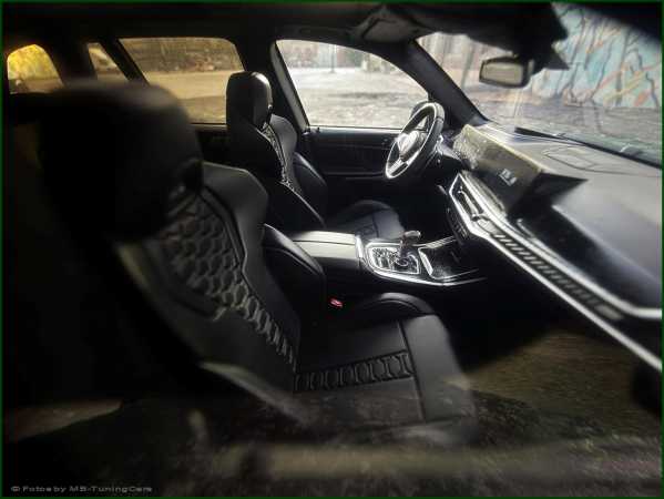 1:18 BMW X5 M Competition Isle of Man grün 2023 inkl.OVP
